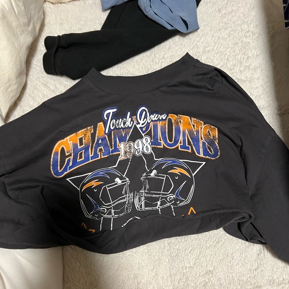 medium crop top - Picture 1 of 2